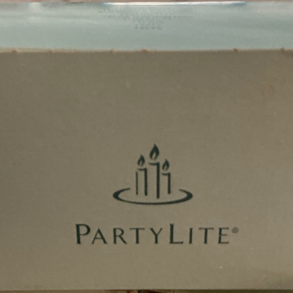 PartyLite Tealight and Votive Candle Set - Picture 2 of 6